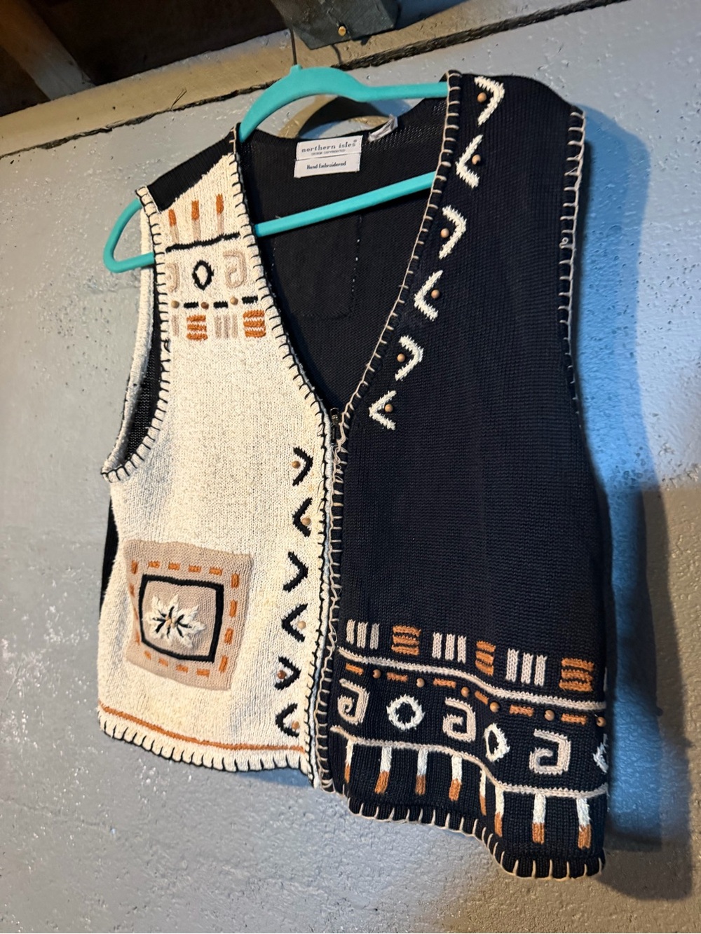 Northern Isle Black & Cream Colorblock Knit Vest